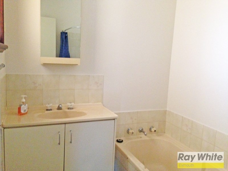 10 Burt Close, Onslow WA 6710