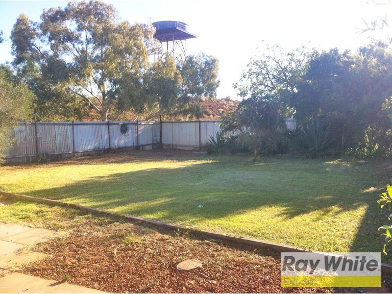 12 Clarke Place, Onslow WA 6710