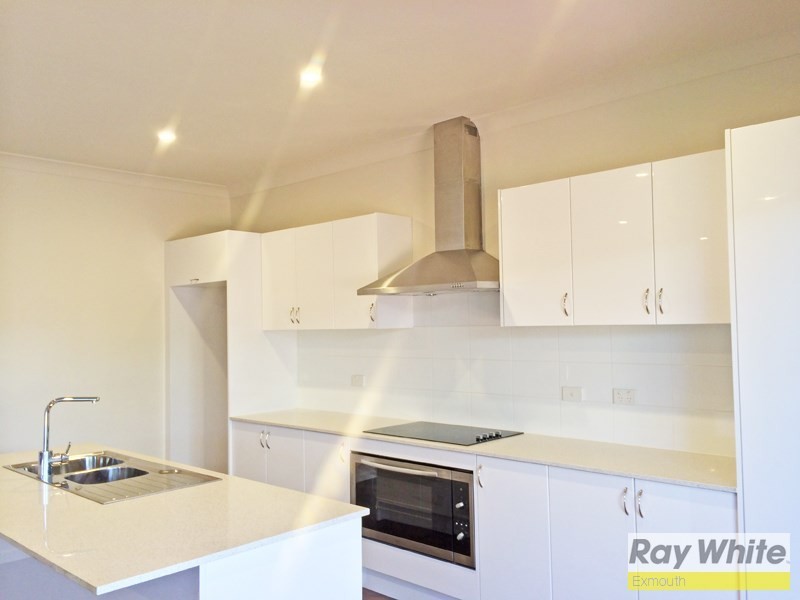 32 Hooley Avenue, Onslow WA 6710