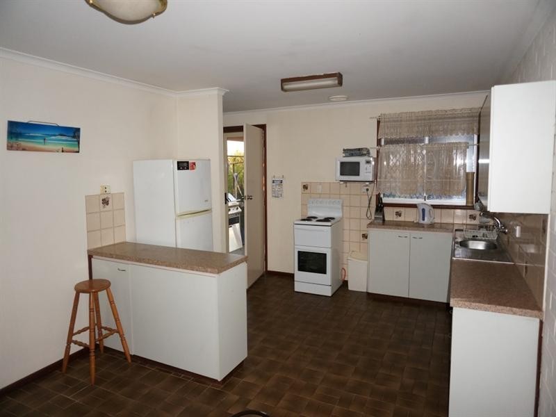 8/1 Maidstone Crescent, Exmouth WA 6707