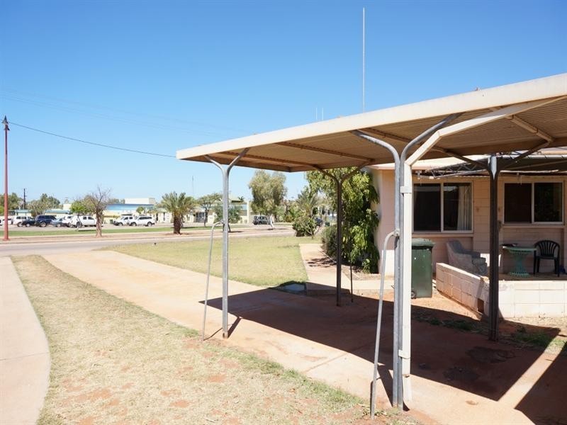 15 Maidstone Crescent, Exmouth WA 6707