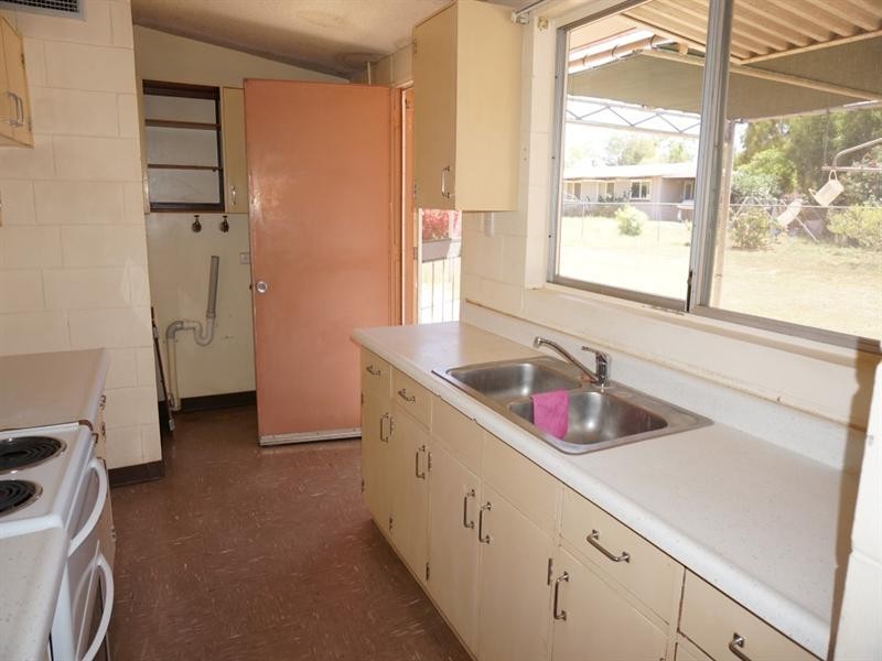 15 Maidstone Crescent, Exmouth WA 6707