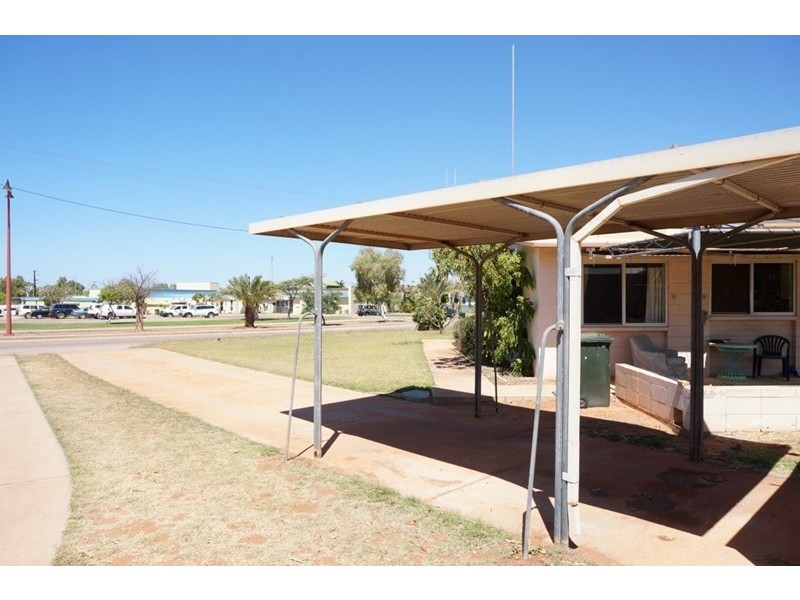 15 Maidstone Crescent, Exmouth WA 6707