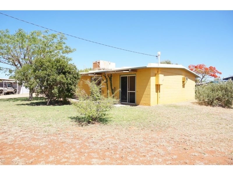 13 Maidstone Crescent, Exmouth WA 6707