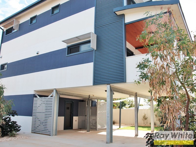 3/3 First Avenue, Onslow WA 6710