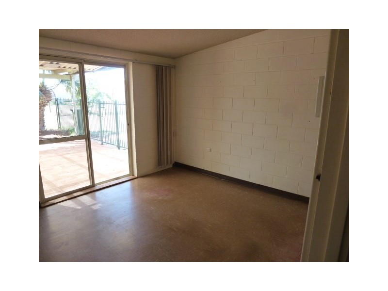 17 Maidstone Crescent, Exmouth WA 6707