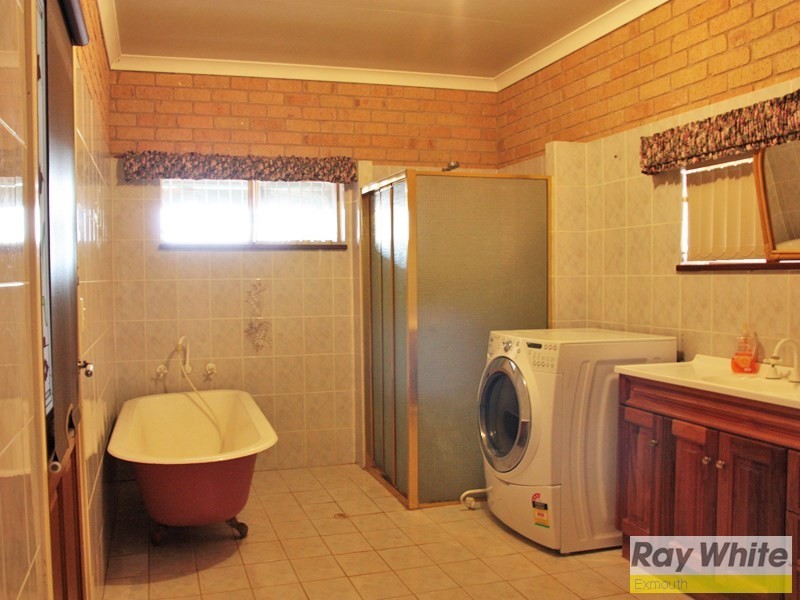 77 Second Avenue, Onslow WA 6710