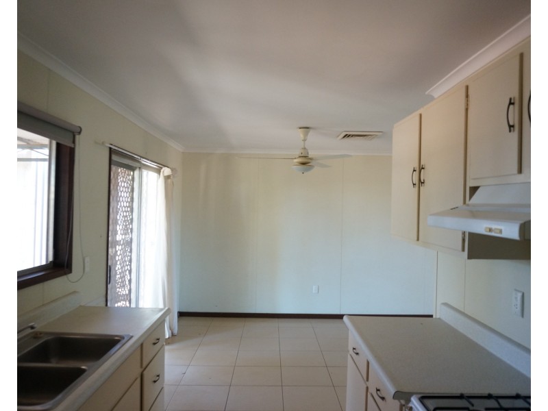 4 Fitzhardinge Street, Exmouth WA 6707