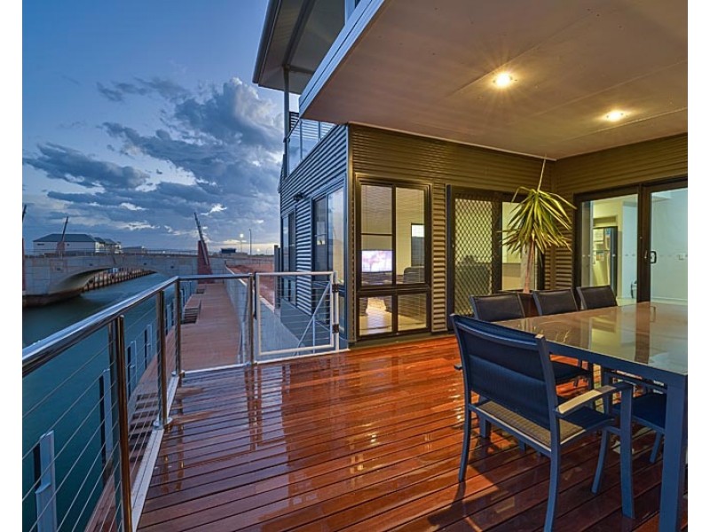 10 Cooyou Close, Exmouth WA 6707