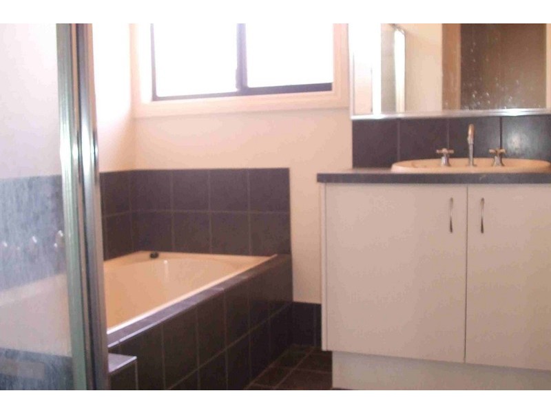 17 McGrath Avenue, Onslow WA 6710