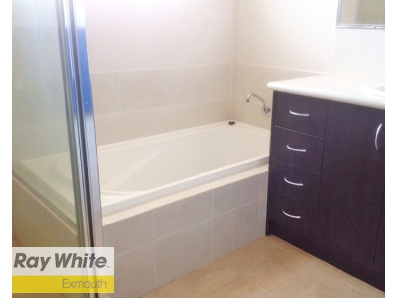 8 Hope Court, Onslow WA 6710