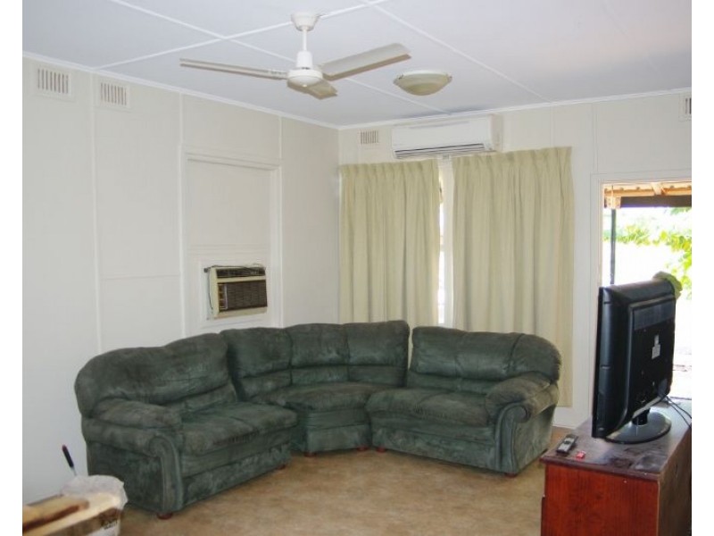 62 Third Avenue, Onslow WA 6710