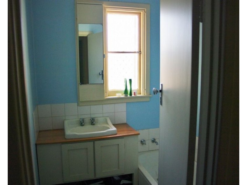 62 Third Avenue, Onslow WA 6710