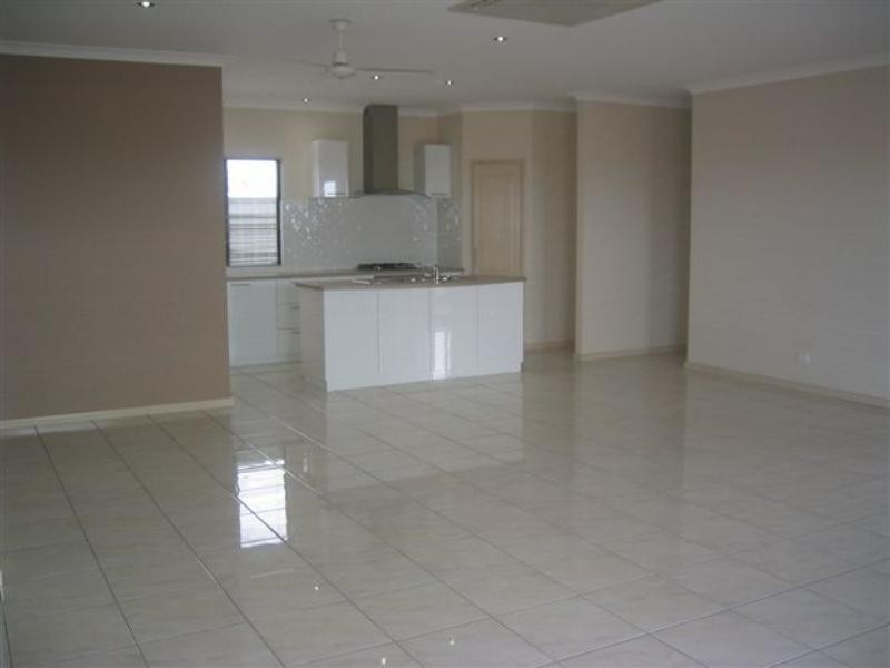8 Snapper Loop, Exmouth WA 6707