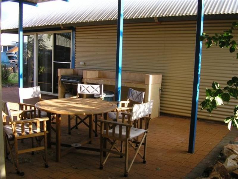 Unit 105 Osprey Holiday Village, Exmouth WA 6707