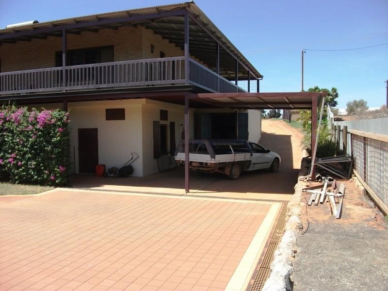 11 SIMPSON Street, Onslow WA 6710