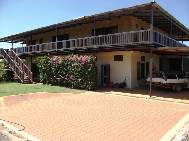 11 Simpson Street, Onslow WA 6710