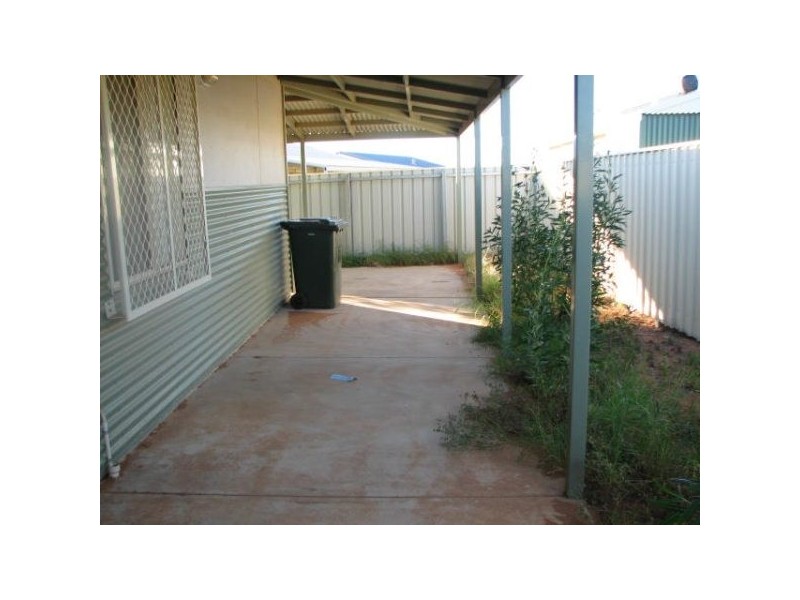 11 MgGrath Street, Onslow WA 6710