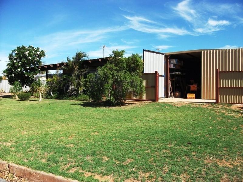 11 Clarke Place, Onslow WA 6710