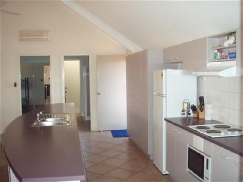 2/11 TAMBOR Drive, Exmouth WA 6707