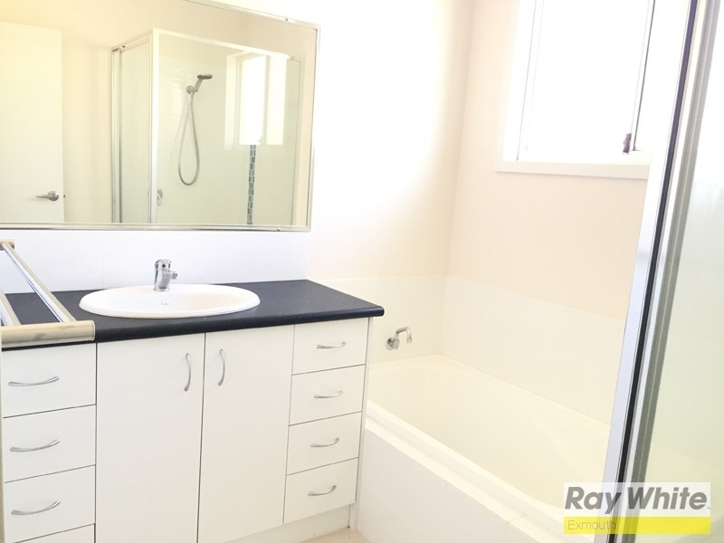 2 Burt Close, Onslow WA 6710