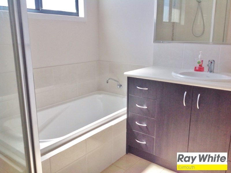 4 Burt Close, Onslow WA 6710