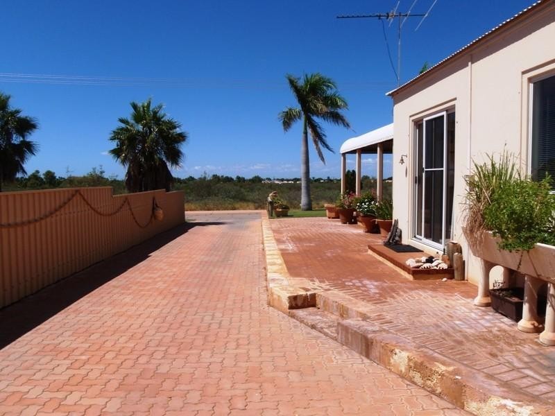 9 Cameron Street, Exmouth WA 6707