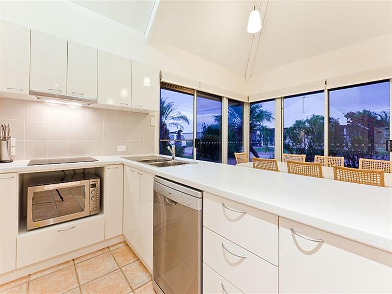 Unit 105 Osprey Holiday Village, Exmouth WA 6707