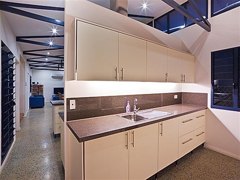 2 Kestrel Place, Exmouth WA 6707