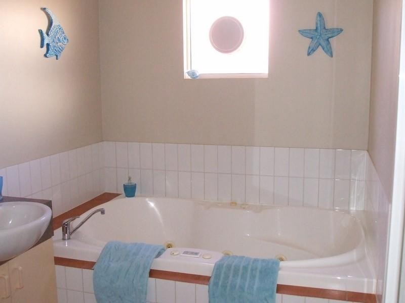 Unit 117 Osprey Holiday Village, Exmouth WA 6707