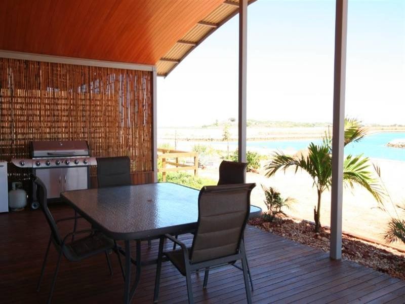 18 Madaffari Drive, Exmouth WA 6707