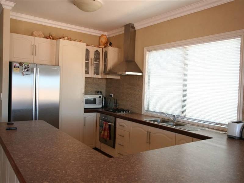 18 Madaffari Drive, Exmouth WA 6707