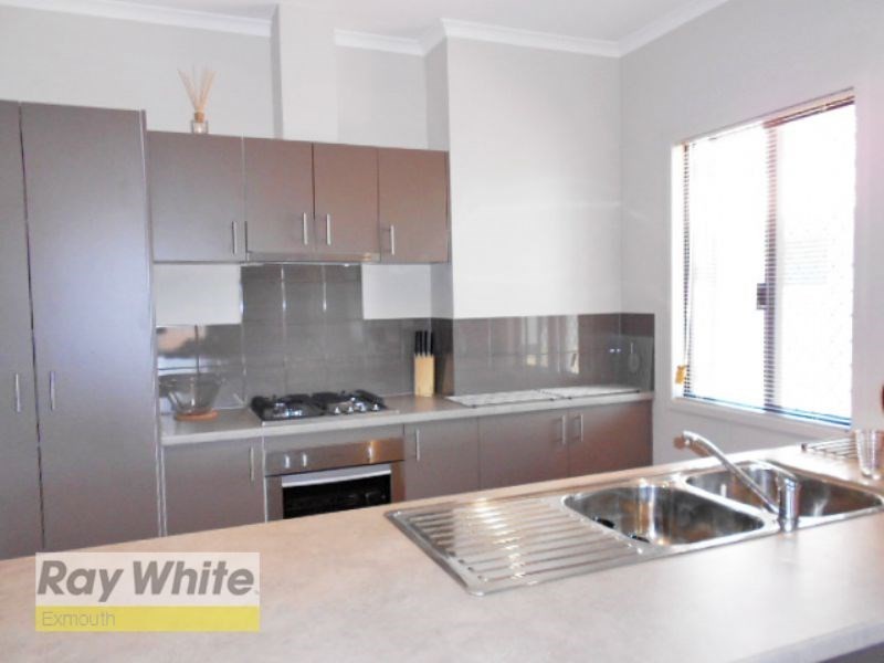 11 Burt Close, Onslow WA 6710