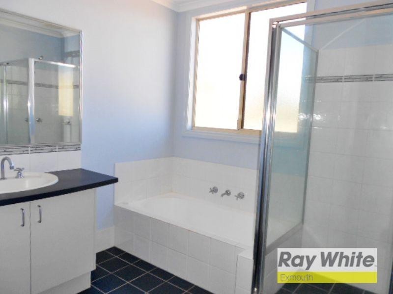 5 McGrath Avenue, Onslow WA 6710