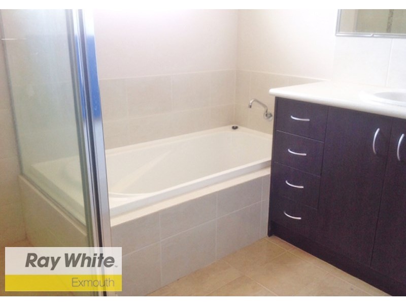 8 Hope Court, Onslow WA 6710