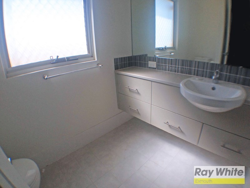 9A McGrath Avenue, Onslow WA 6710