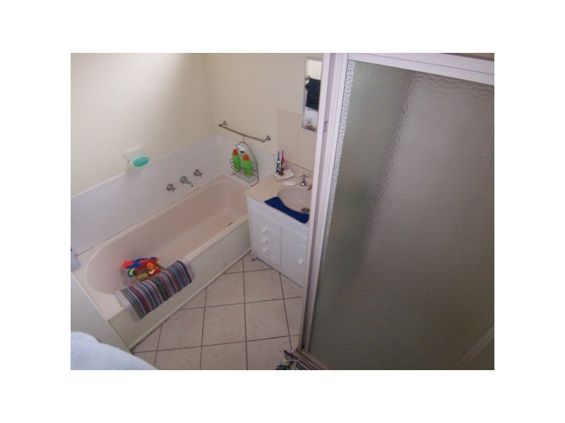 25 Bouvardia Crescent, Frankston North VIC 3200