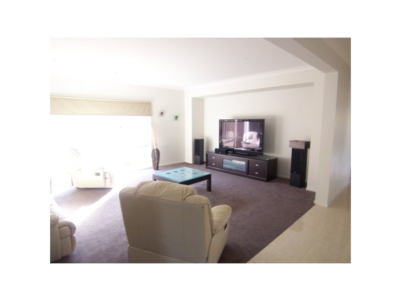 19 Spence Terrace, Sandhurst VIC 3977