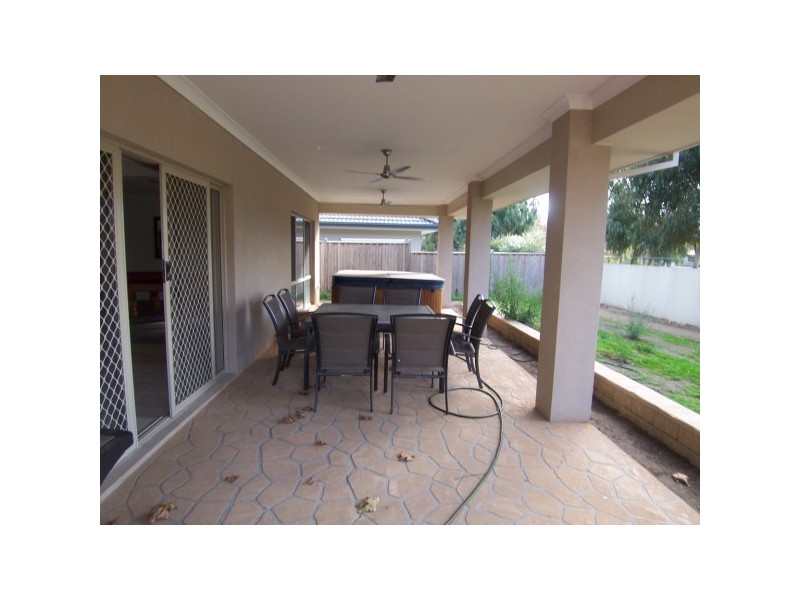 19 Spence Terrace, Sandhurst VIC 3977