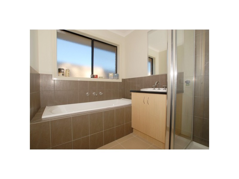 13 Mina Court, Carrum Downs VIC 3201