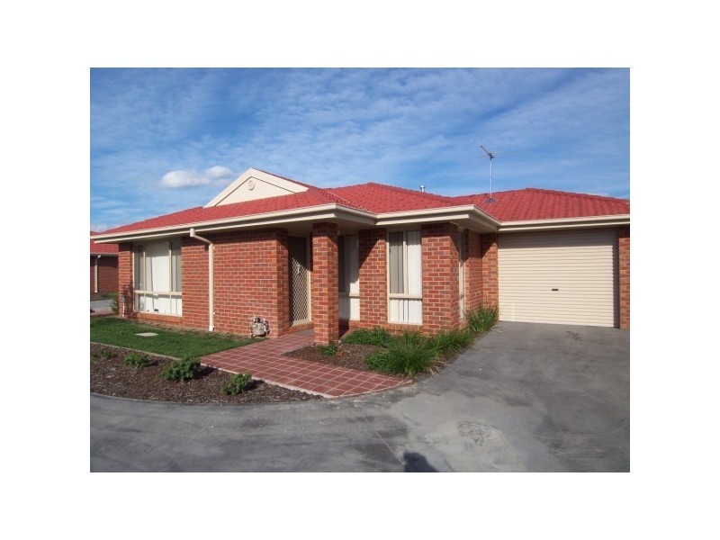 11 Coco Parade, Skye VIC 3977