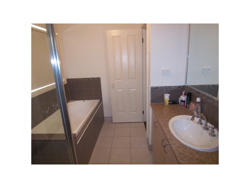 11 Coco Parade, Skye VIC 3977