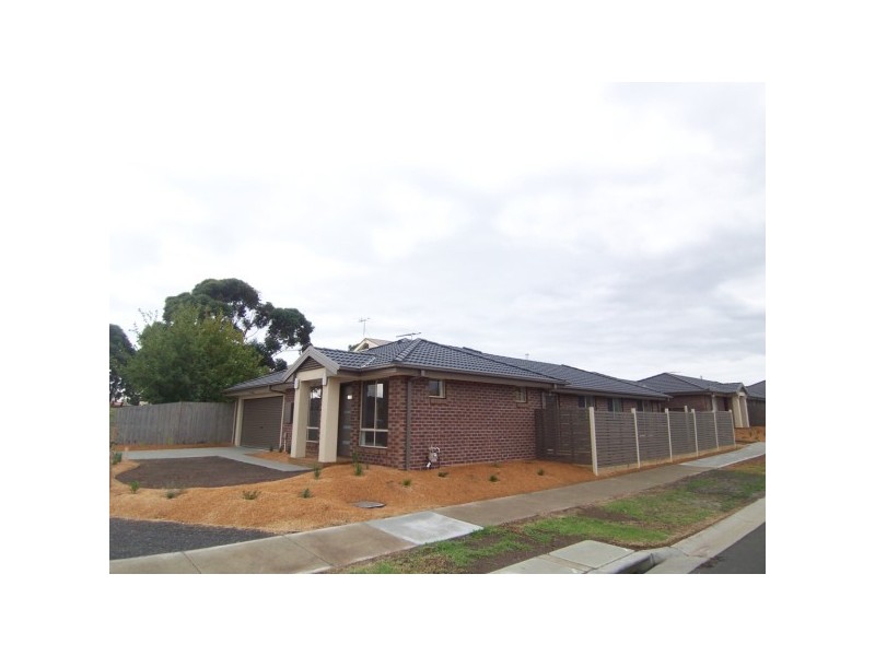 35 Veronica Drive, Skye VIC 3977
