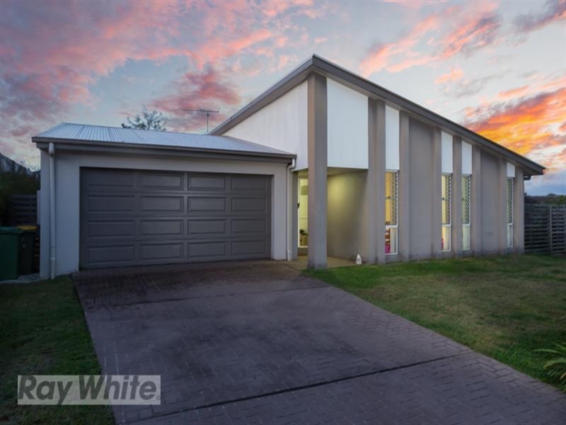 30 Aqua Crest, Redland Bay QLD 4165