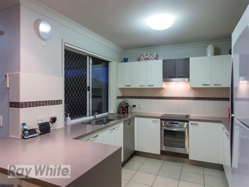 30 Aqua Crest, Redland Bay QLD 4165