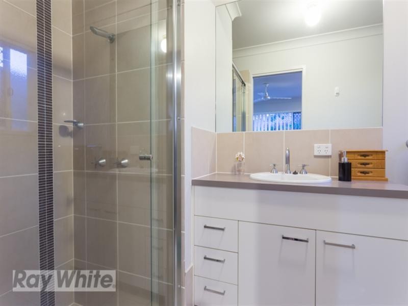 30 Aqua Crest, Redland Bay QLD 4165