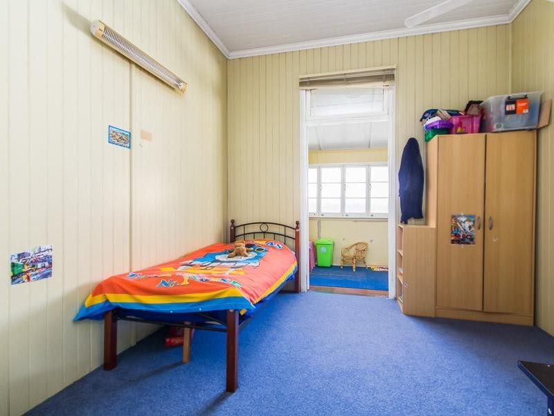 136 Main Street, Redland Bay QLD 4165