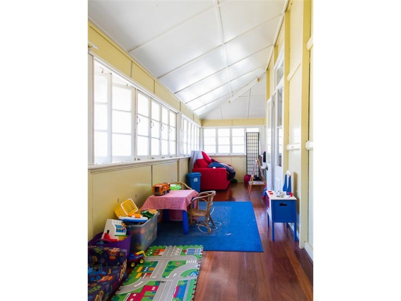 136 Main Street, Redland Bay QLD 4165