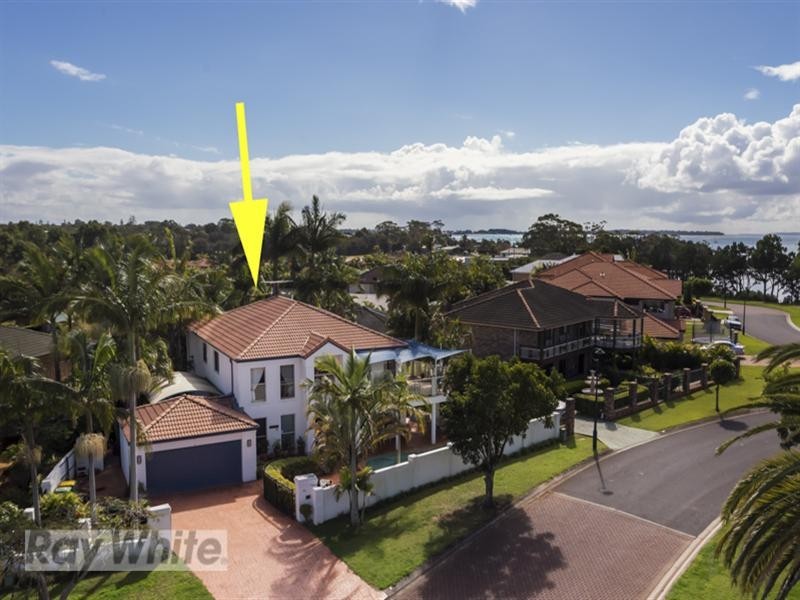 23 The Boulevard, Redland Bay QLD 4165