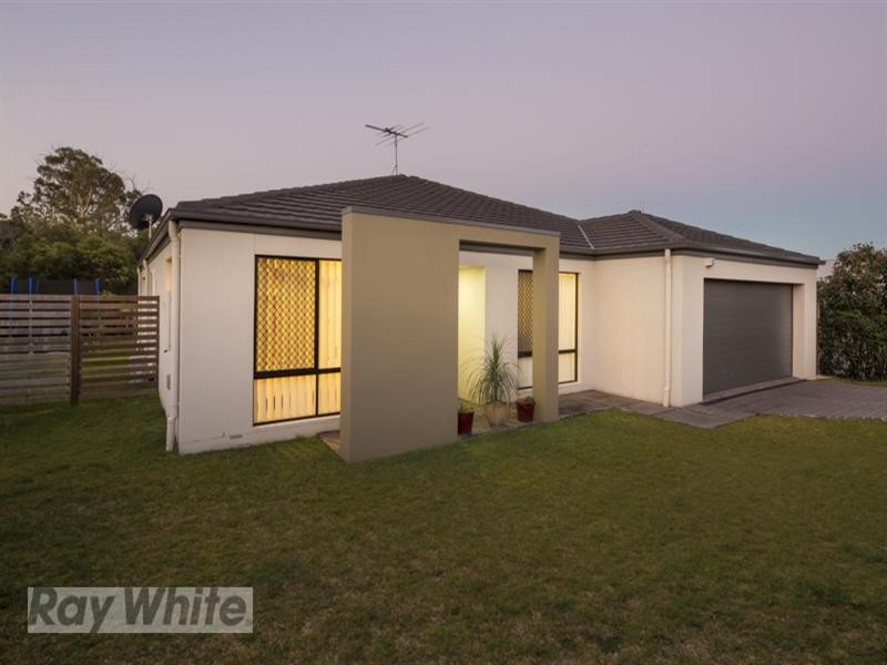 11 Aqua Crest, Redland Bay QLD 4165